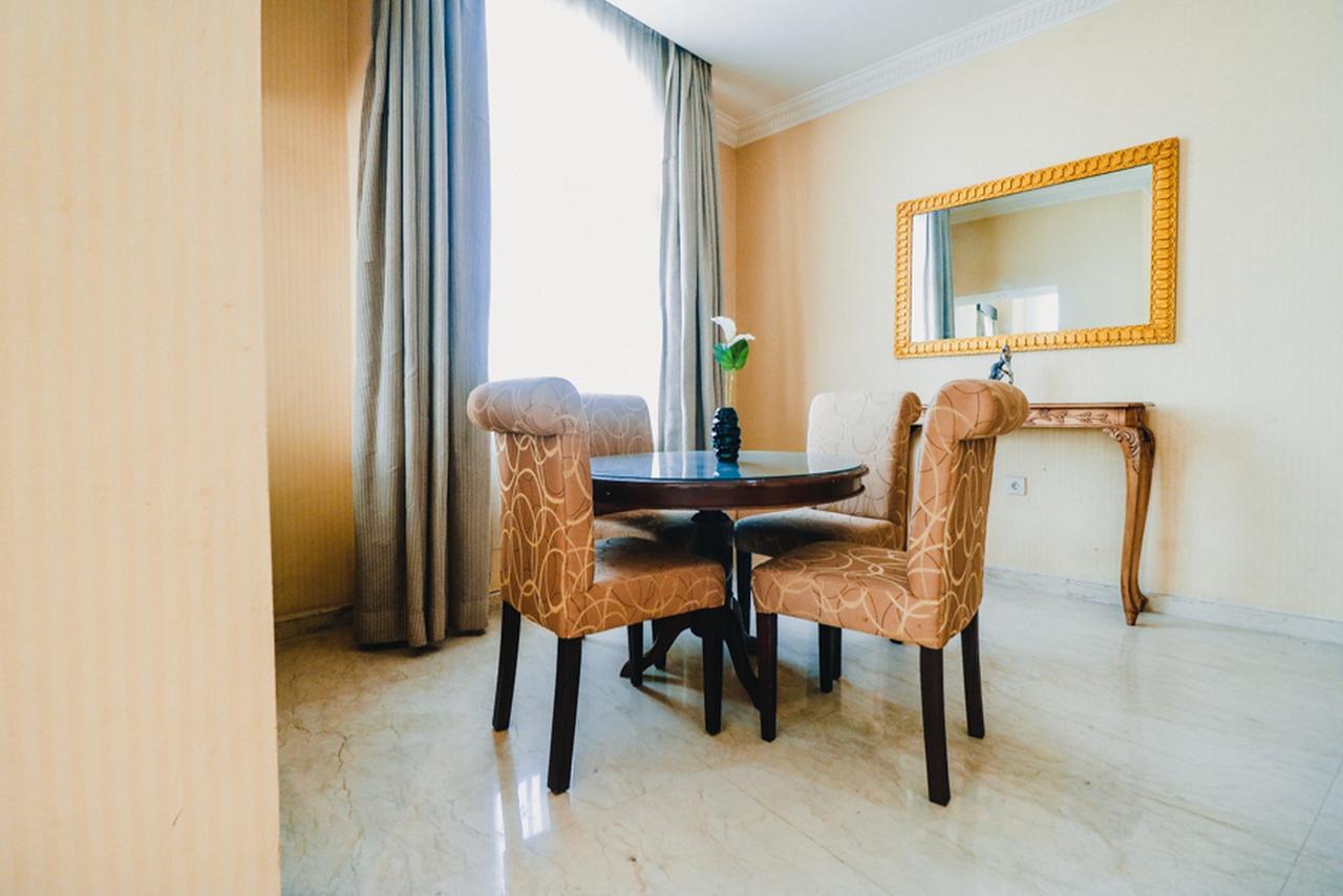 Hotel Reddoorz Premium @Jalan Jendral Sudirman Palembang Exterior foto